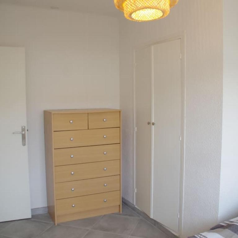 Superbe appartement avec vue sur le port et plage - Apartamento de 1 dormitorio - 12