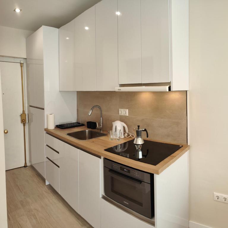 Coconut Design Studio in the Heart of Nogalera City Center Torremolinos BY NAMASTE ELITE - Apartamento Estudio - 9