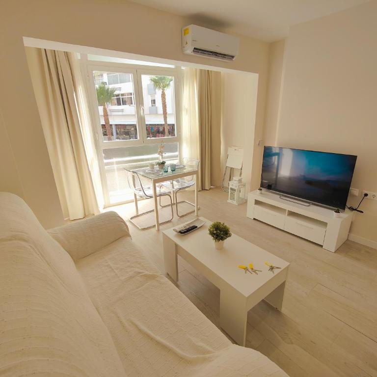 Coconut Design Studio in the Heart of Nogalera City Center Torremolinos BY NAMASTE ELITE - Apartamento Estudio - 1