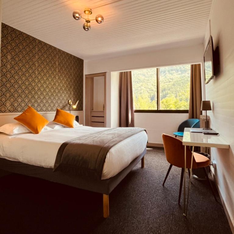 The Originals Boutique Hotel Le Panorama Mont Dore - Chambre Double - Vue sur Vallée - 2
