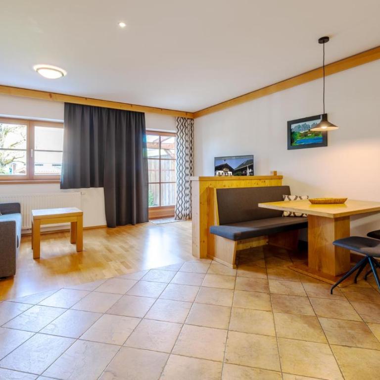 Tierwarthof - Apartment mit 1 Schlafzimmer - 2