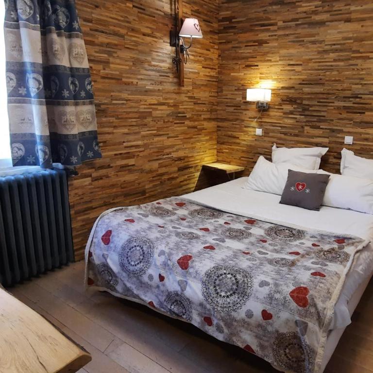 Hôtel Chastellares - Chambre Familiale - Vue sur Montagne - 1