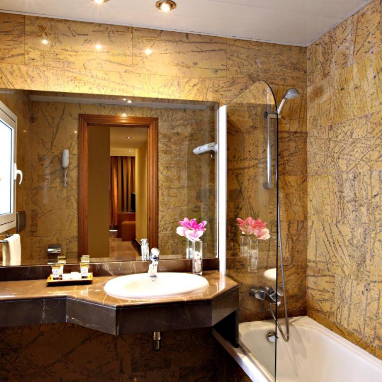 Hotel Nouvel - Double or Twin Room - 1