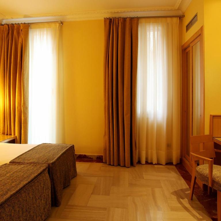 Hotel Nouvel - Standard Double Room - 4