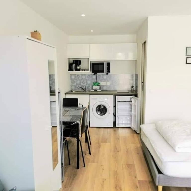 Appartement climatisé Golfe-Juan plage - Studio with Terrace - 2