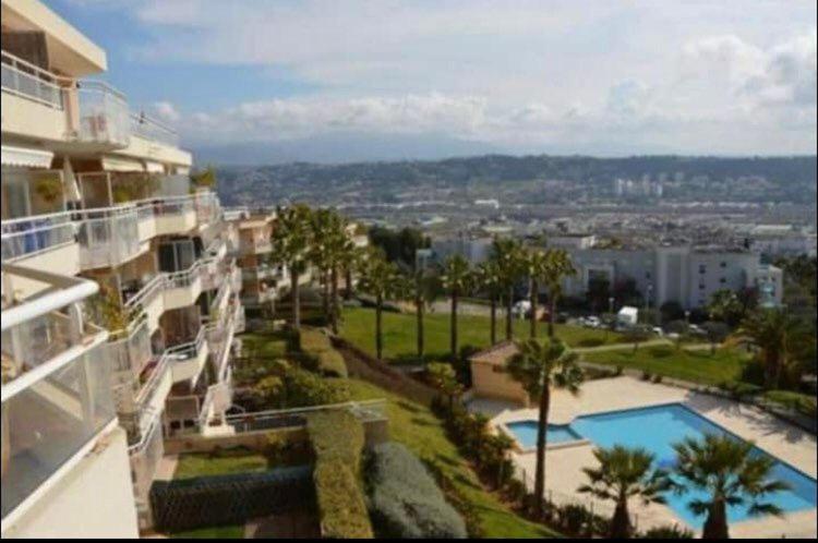 APPARTEMENT ENTIER dans une résidence privée avec gardien, piscine et aire de jeux pour enfants - Appartement 1 Chambre - 11
