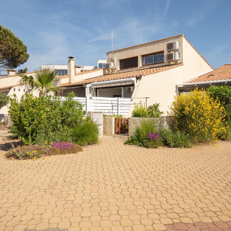 Villa Néréides Héliovillage, village naturiste, 45m2,chambre en rez de chaussée avec dressing - One-Bedroom Villa - 3