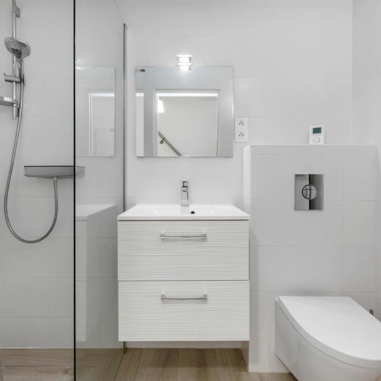 Villa Néréides Héliovillage, village naturiste, 45m2,chambre en rez de chaussée avec dressing - One-Bedroom Villa - 8