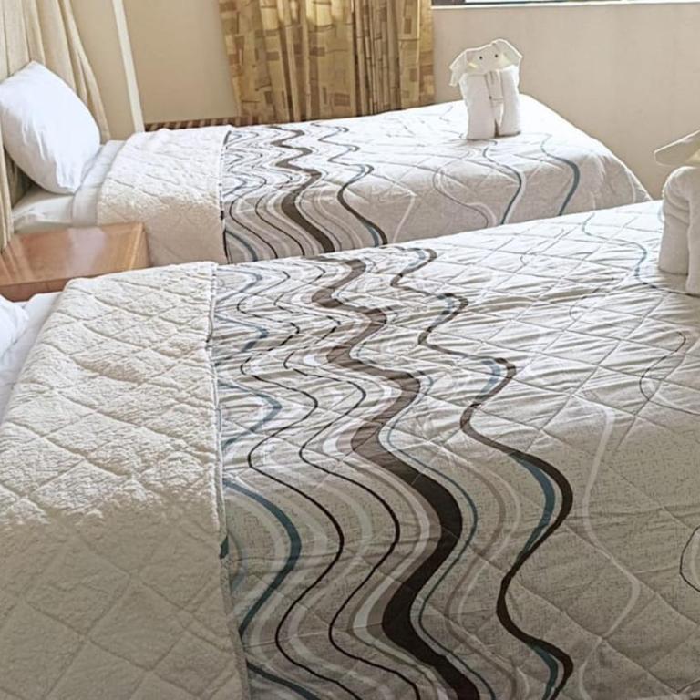 Hostal Fortaleza - Double Room with Two Double Beds - 6