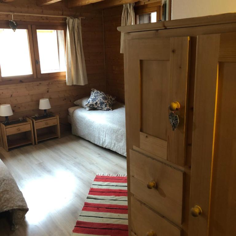 Central Hostel Chatel - Chambre Lits Jumeaux/Double avec Salle de Bains Privative - 14