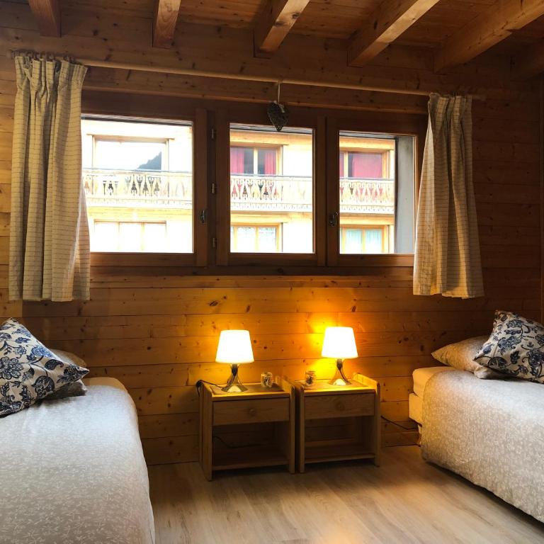 Central Hostel Chatel - Chambre Lits Jumeaux/Double avec Salle de Bains Privative - 16