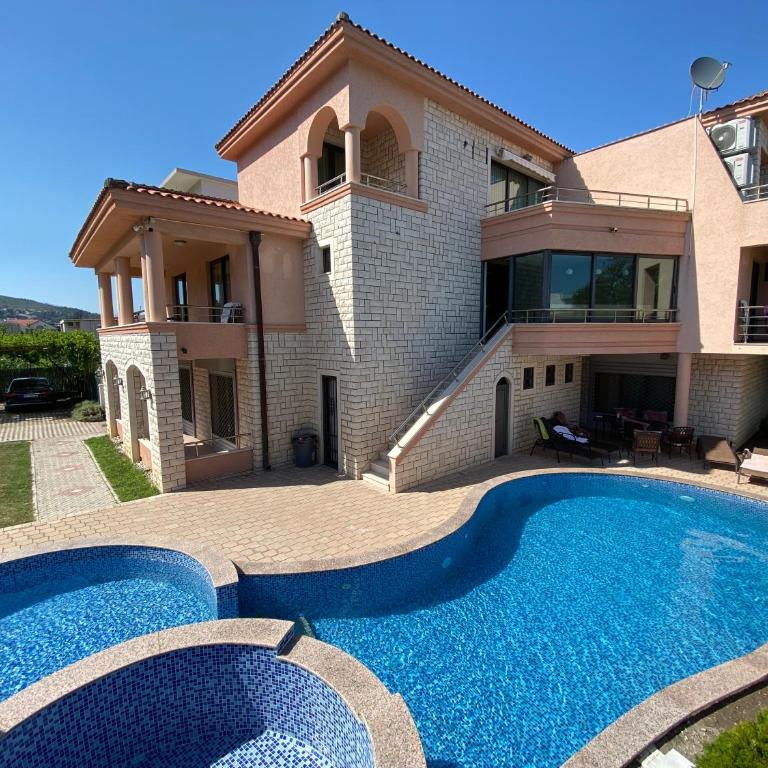Luxury Villa Ulcinj - Luksuzna Trokrevetna Soba - 1