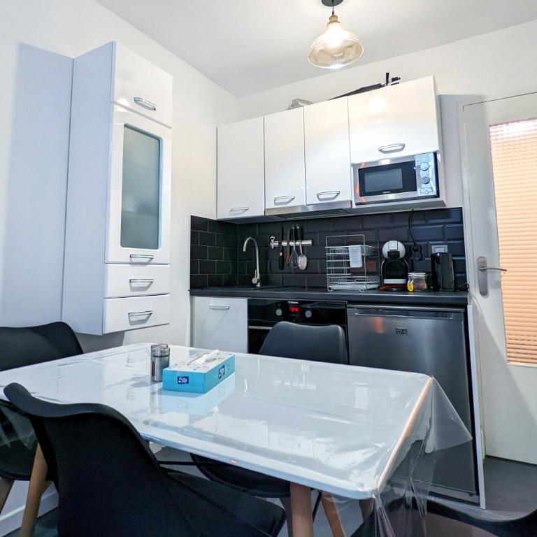 1 Min to the Beach Apartment - Kitchen - Tramway - Air Conditioner - Wifi - Promenade Des Anglais - Studio - 8