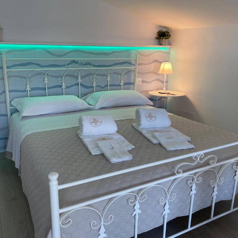Borgo Incoronata B&B - Camera Tripla Deluxe - 3