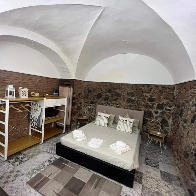 La Piccola Grotta Ursino - One-Bedroom House - 9