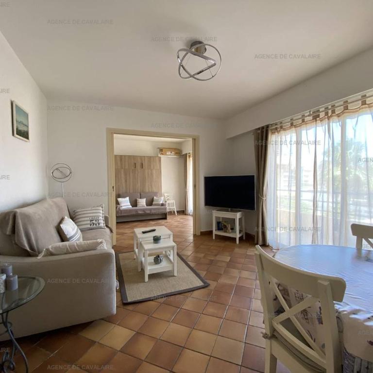 Bel appartement T3 climatisé, centre Cavalaire, proche plages et commerces - FR-1-100-273 - Apartment - 2