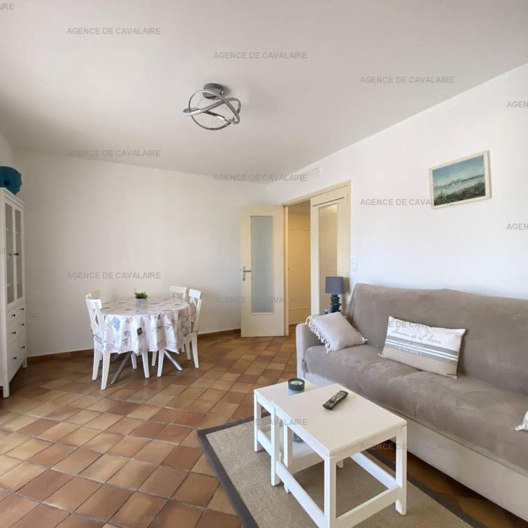 Bel appartement T3 climatisé, centre Cavalaire, proche plages et commerces - FR-1-100-273 - Apartment - 3