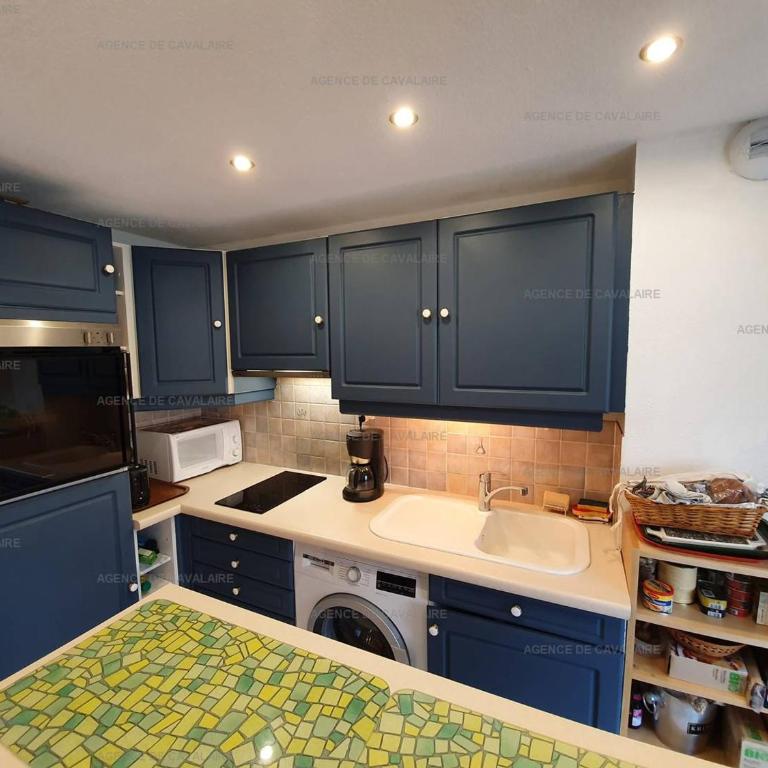 T2 climatisé au cœur de Cavalaire, avec terrasse, garage, proche des plages et commerces - FR-1-100-277 - Appartamento - 5