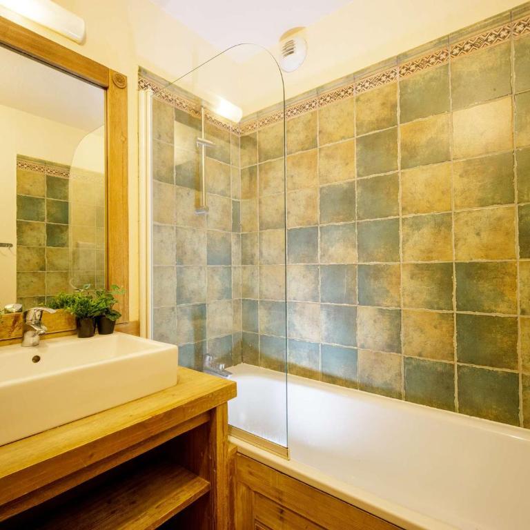 Appartement au cœur de Saint-Lary-Soulan avec piscine et parking - FR-1-296-416 - Apartment - 6