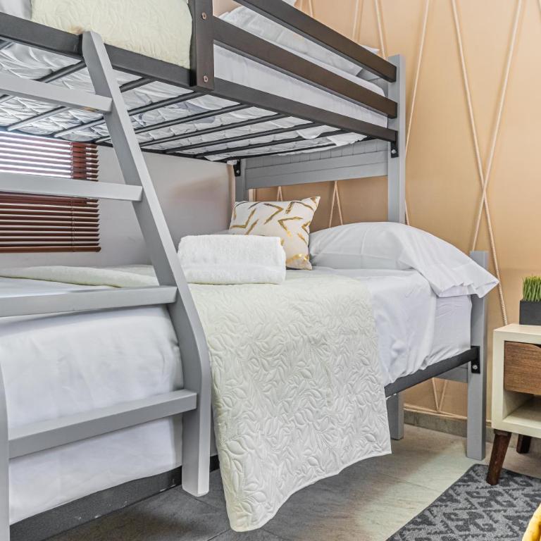Pako Stays - Luxurious & Spacious 2 Bedroom Apartments Close to the Beach, Free Wi-Fi, Ideal Location in Downtown Cancun Centro - Two-Bedroom Apartment - 19