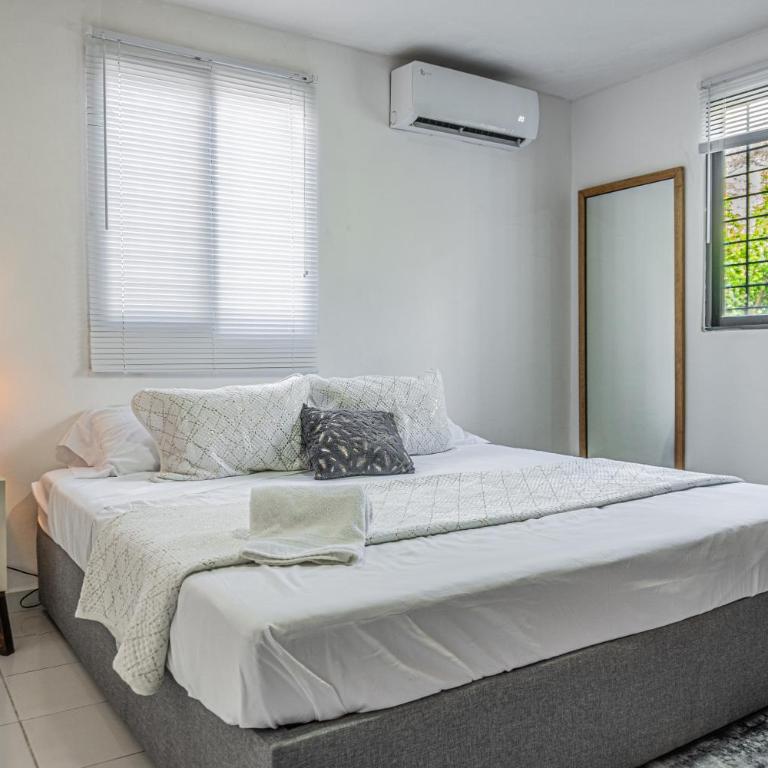 Pako Stays - Luxurious & Spacious 2 Bedroom Apartments Close to the Beach, Free Wi-Fi, Ideal Location in Downtown Cancun Centro - Two-Bedroom Apartment - 9