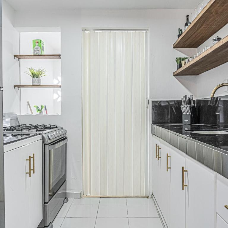 Pako Stays - Luxurious & Spacious 2 Bedroom Apartments Close to the Beach, Free Wi-Fi, Ideal Location in Downtown Cancun Centro - Two-Bedroom Apartment - 16