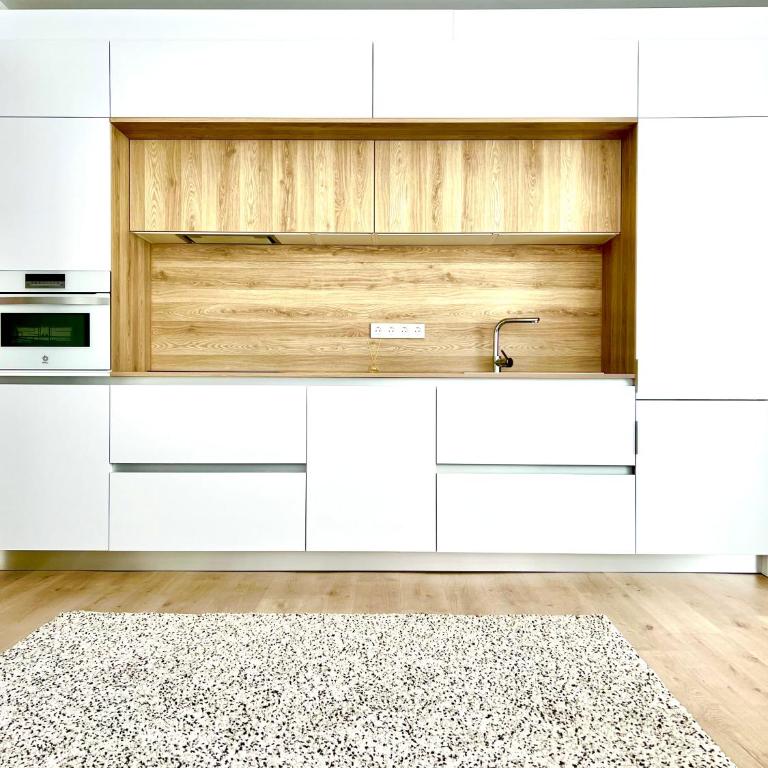 BEST LOFT NEAR REAL MADRID STADIUM - Two-Bedroom Apartment - 9