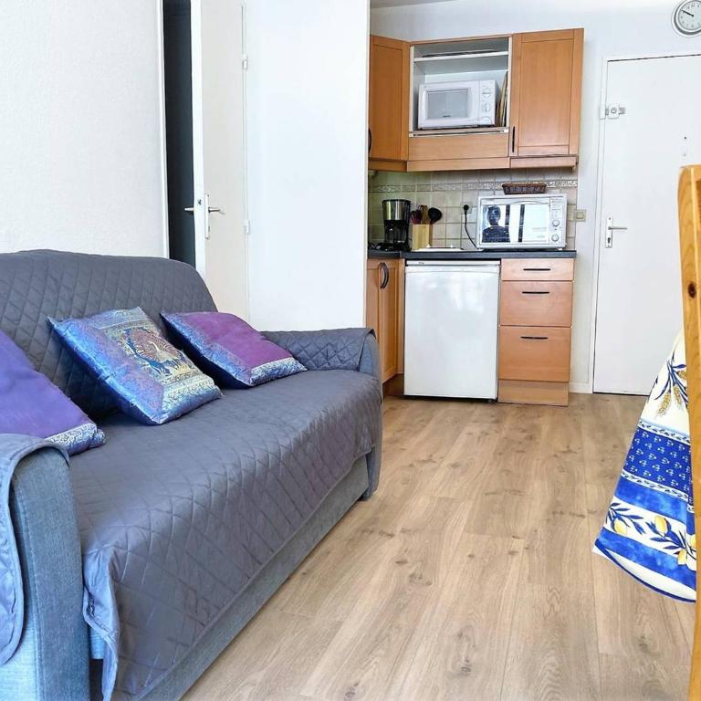 Appartement climatisé, 4 couchages, à 2 pas de la plage au Lavandou - FR-1-251-93 - Appartement (4 Adultes) - 2