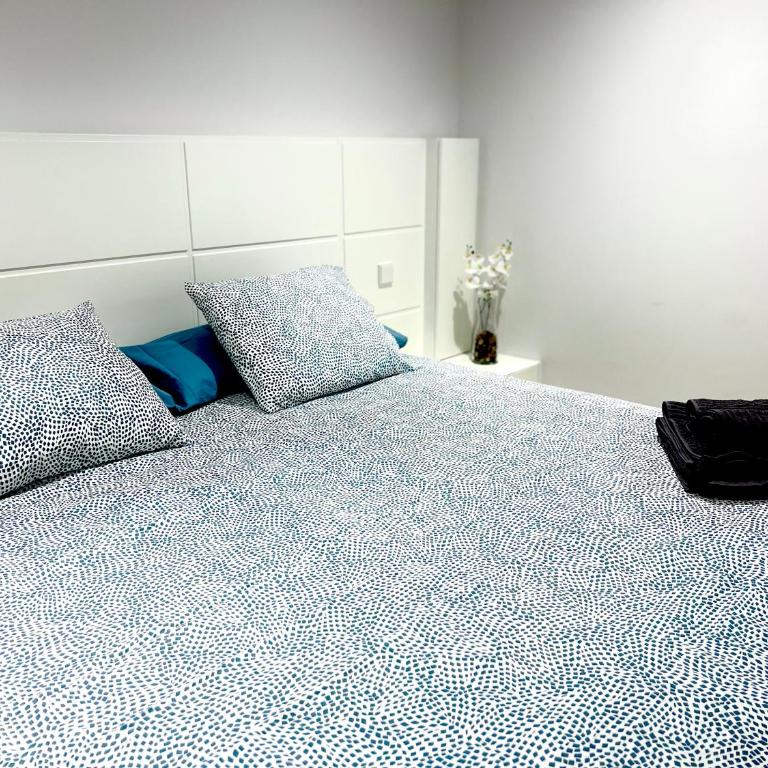BEST LOFT NEAR REAL MADRID STADIUM - Two-Bedroom Apartment - 16