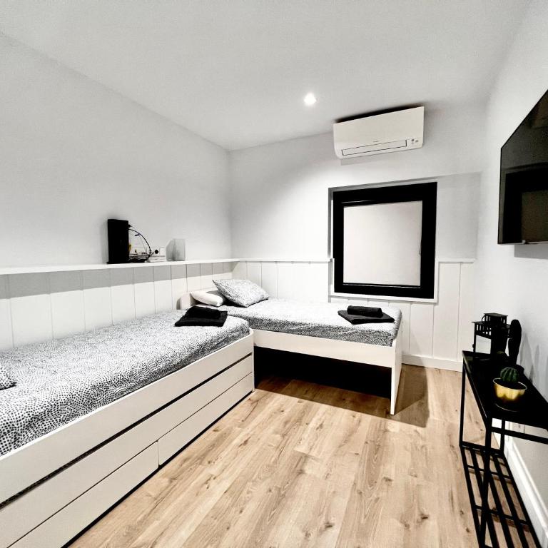 BEST LOFT NEAR REAL MADRID STADIUM - Two-Bedroom Apartment - 19