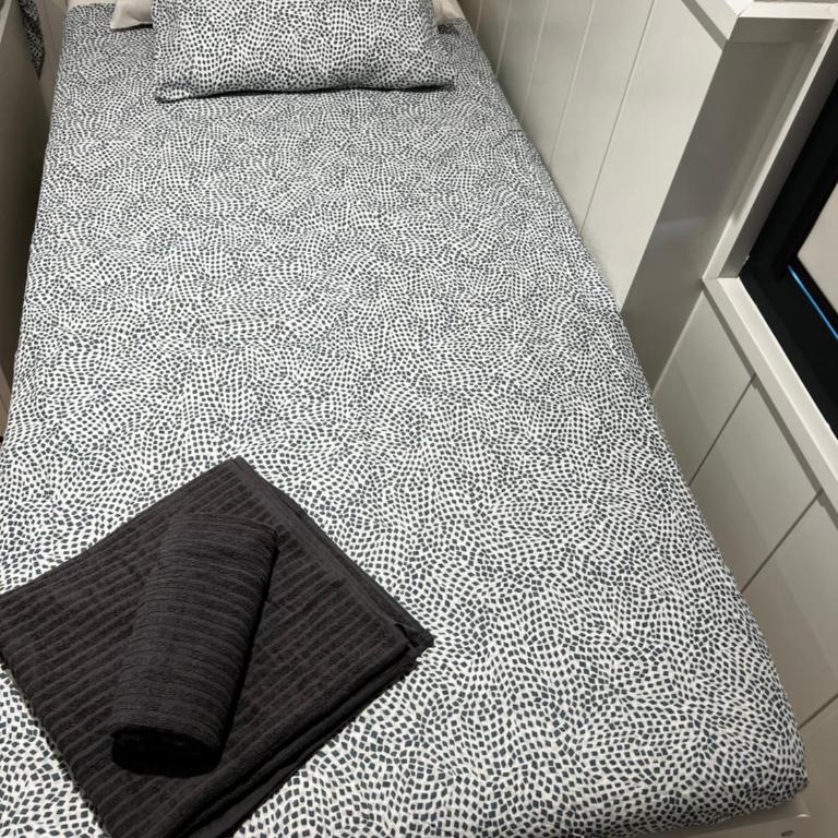 BEST LOFT NEAR REAL MADRID STADIUM - Two-Bedroom Apartment - 23