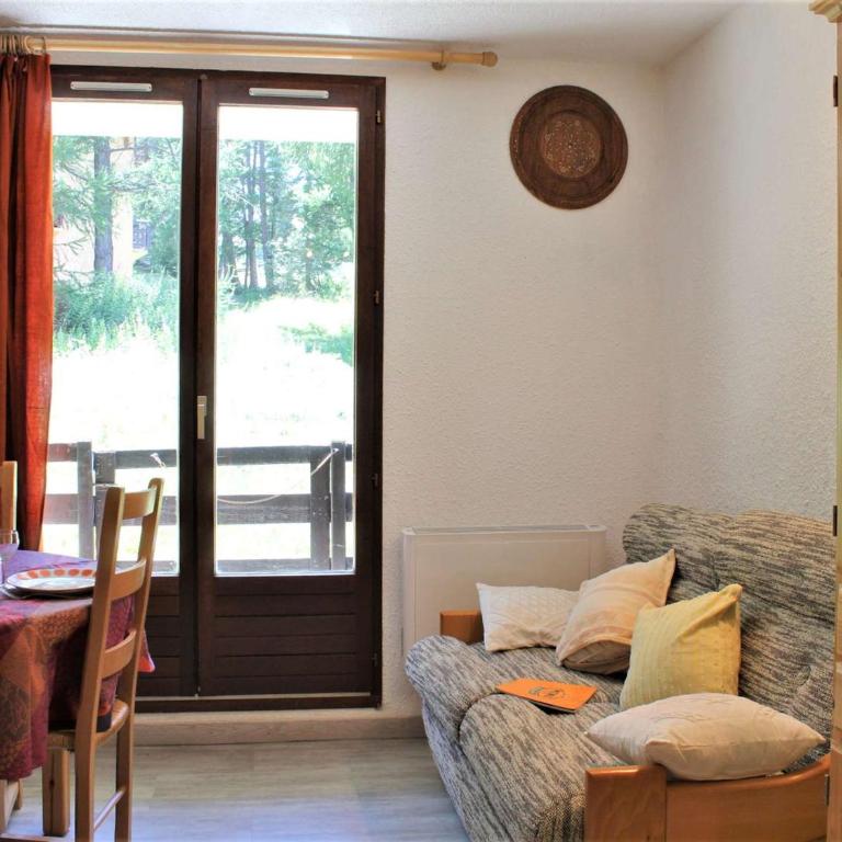Appartement T2 calme avec balcon sud, parking gratuit, navette proche - 4 couchages à Risoul 1850 - Appartement 1 Chambre - 2