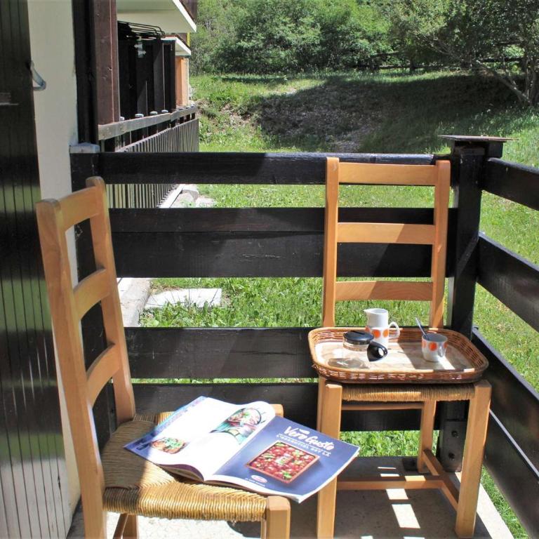 Appartement T2 calme avec balcon sud, parking gratuit, navette proche - 4 couchages à Risoul 1850 - Appartement 1 Chambre - 9