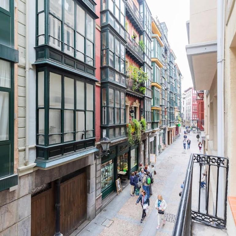 Dendarikale Old Town by Next Stop Bilbao - Three-Bedroom Apartment - 2