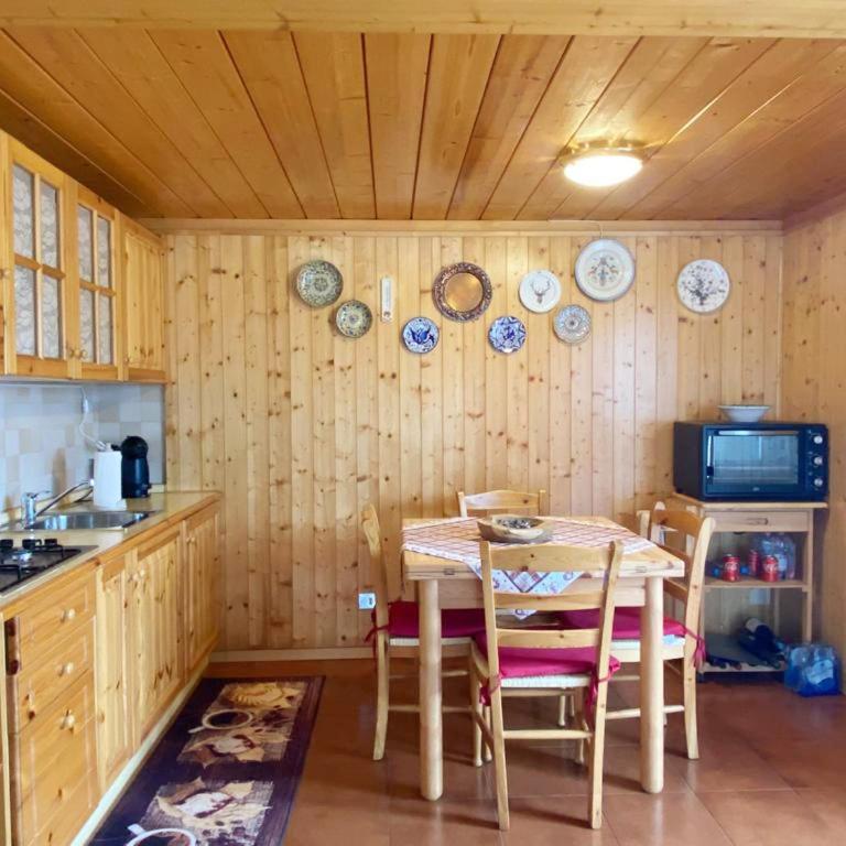 Appartamento con Terrazzo Panoramico vicino al Centro di Folgaria - Appartamento con Balcone - 8