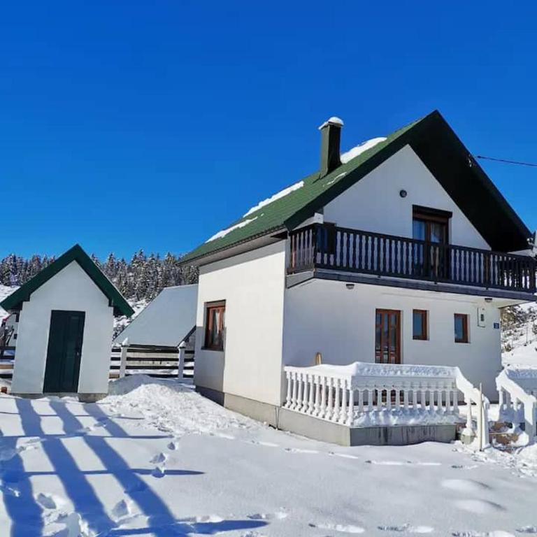 White Home - Two-Bedroom House - 29