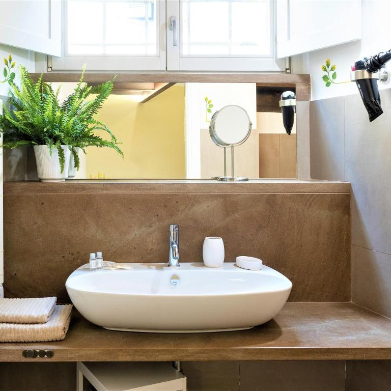 Loft Centro Storico Accesso Senza Scale "Carvajal Rooms " Due Passi dal Duomo, Netflix Incluso - Appartamento con 1 Camera da Letto - 18