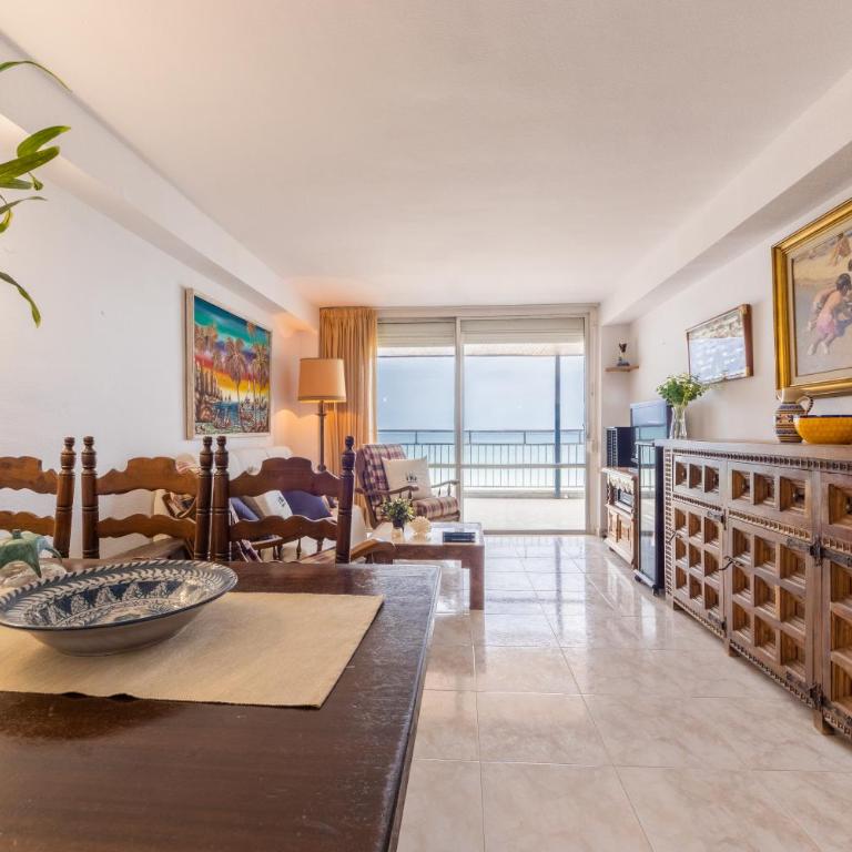 HOMES & GO Bell Reco Basic IV - Three-Bedroom Apartment - 8