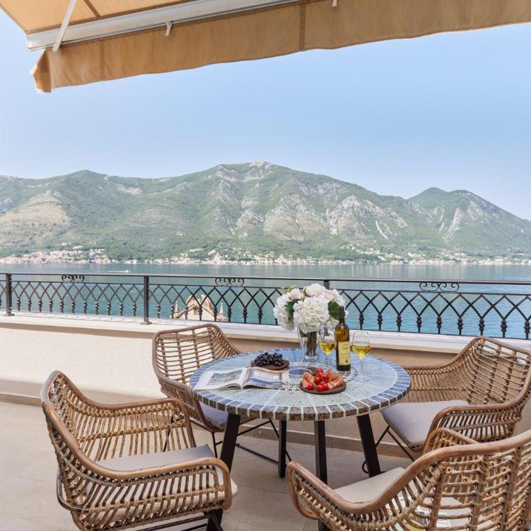 Penthouse on the Bay - 20m from the Beach - Apartman sa 2 Spavaće Sobe, Balkonom i Pogledom na More - 2