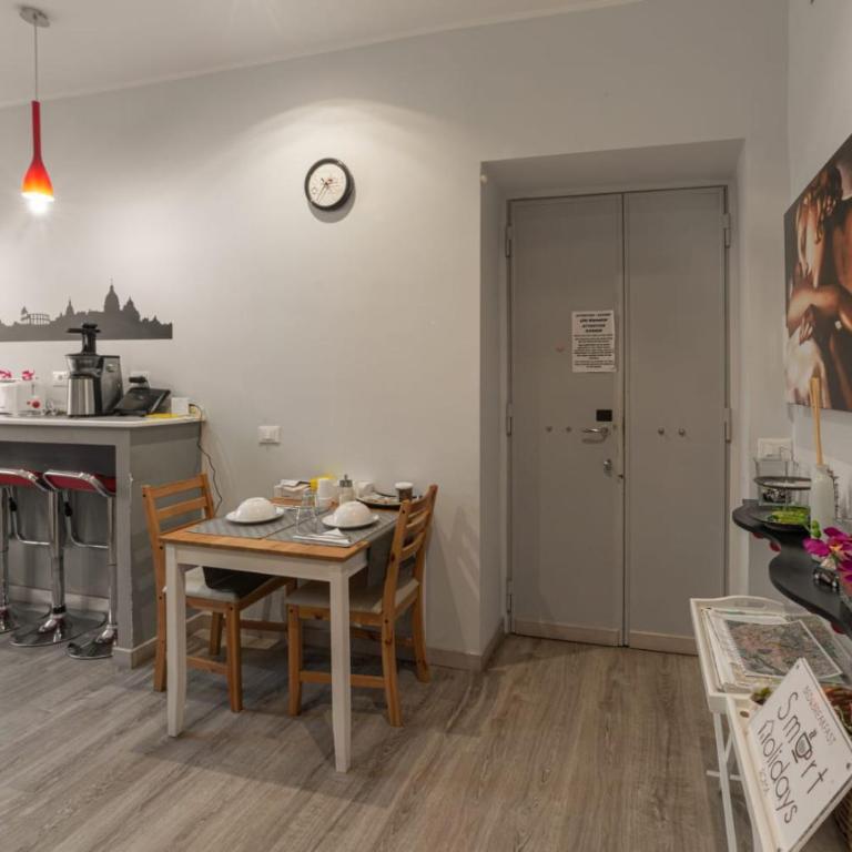 Smart Holidays - Camera Matrimoniale - 6