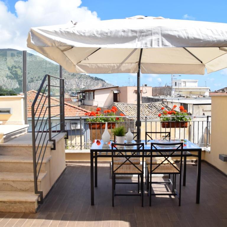 Palermo Holidays - Appartamento Superior con 2 Camere da Letto e Terrazza - 1