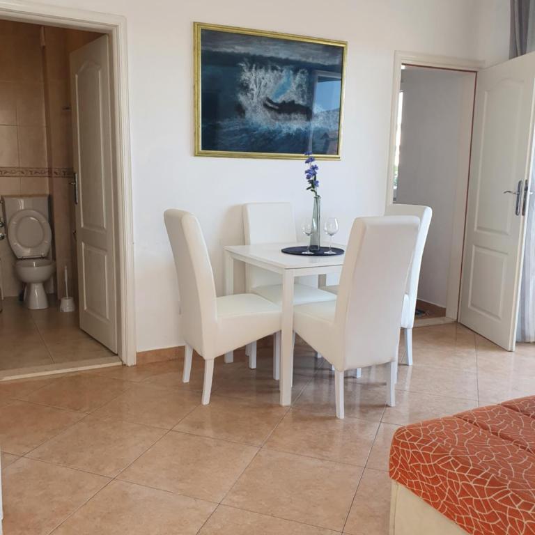 Fortunella Apartments - Apartment with Sea View - 11