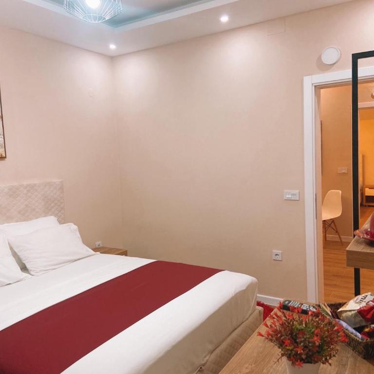 Hotel Kleopatra - Deluks Dvokrevetna Soba sa Bračnim Krevetom - 4