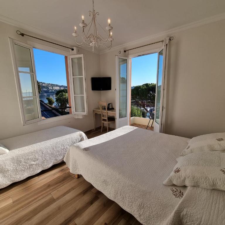 Hotel De La Darse - Chambre Triple avec Balcon - Vue sur Mer - 2