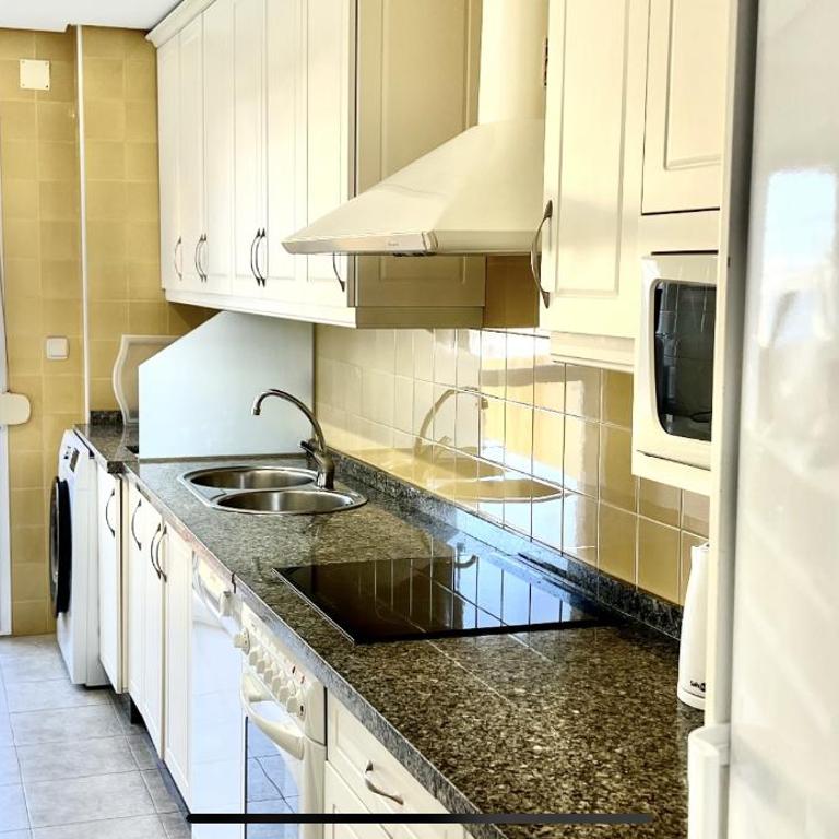 BEACHFRONT APARTMENT In LA CALA DE MIJAS - Apartamento de 3 dormitorios - 33
