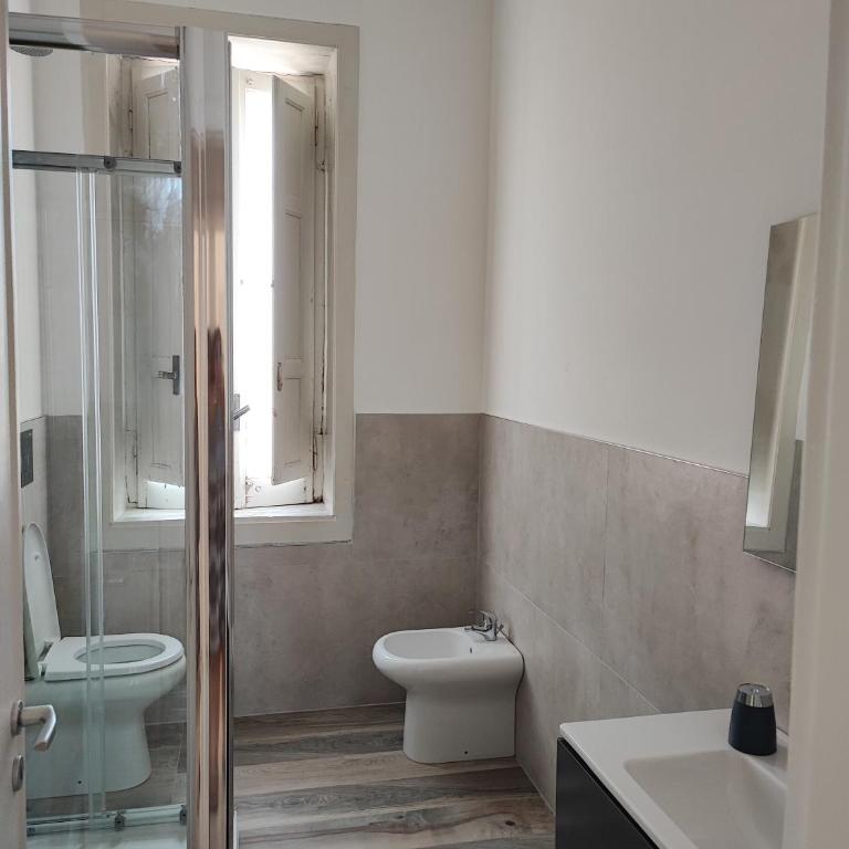 Siracasa - Three-Bedroom House - 21