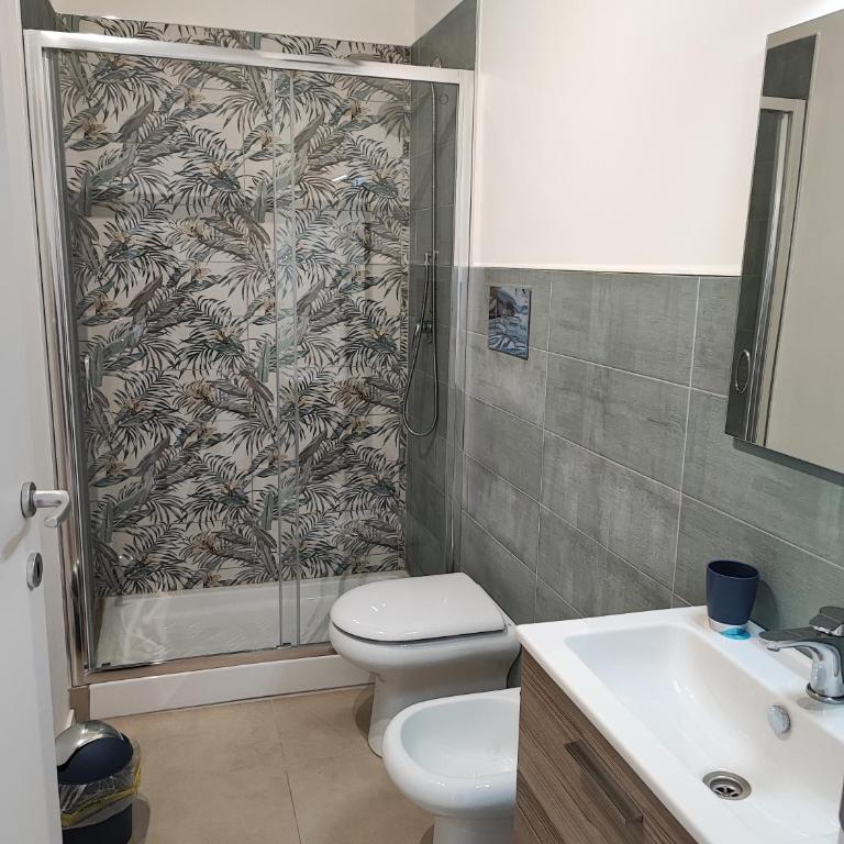 Siracasa - Three-Bedroom House - 26
