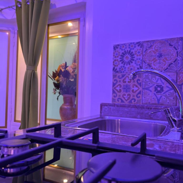 GianLuis Luxury Suites - Suite Deluxe con Vasca Idromassaggio - 16