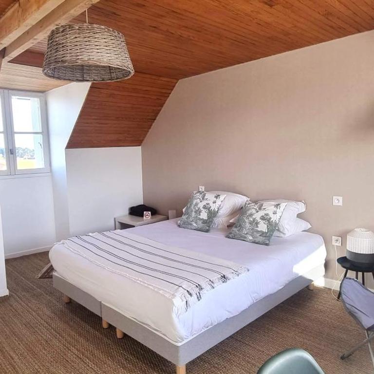 L'annexe de l'Hôtel de l'Europe - Family Room with Garden View - 3