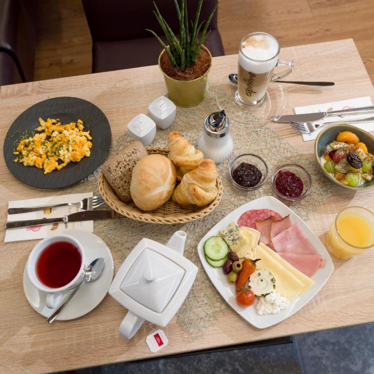 Tennenwirt Guesthouse - Adults only - Dreibettzimmer Guesthouse - 6